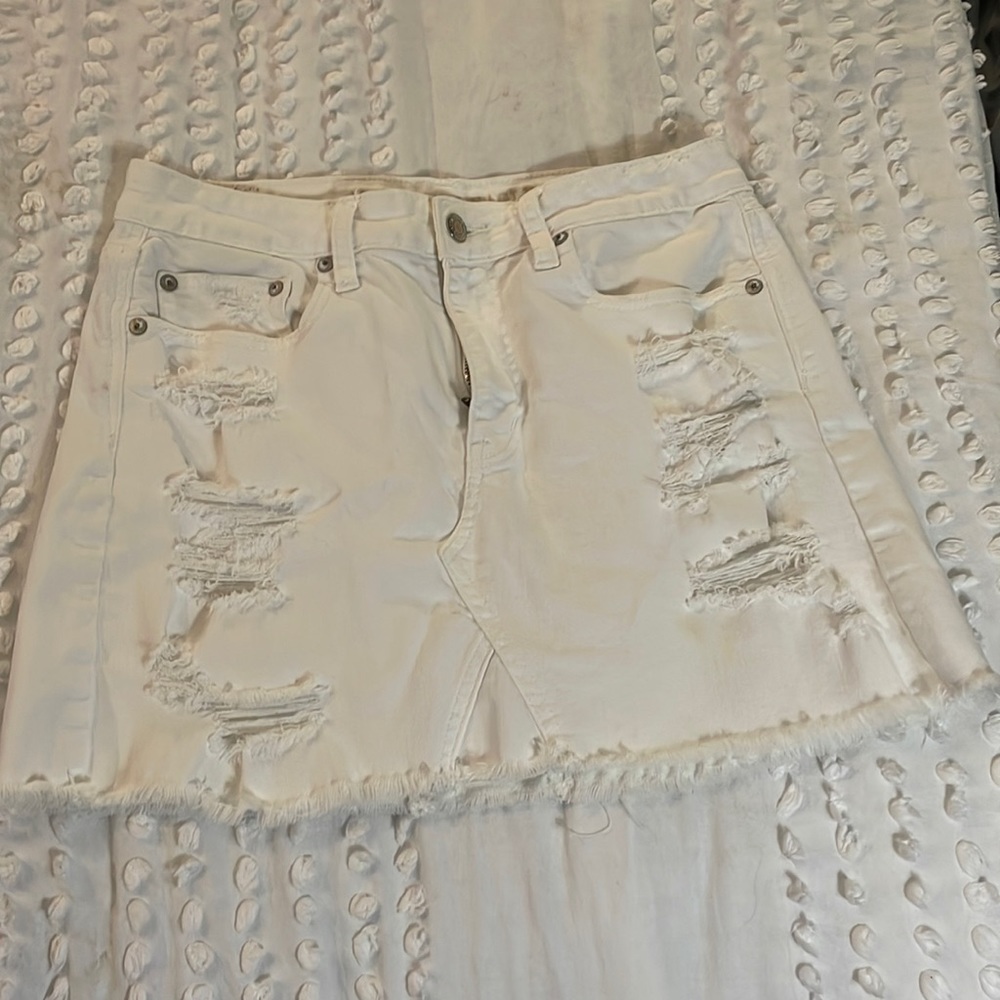 White denim skirt, size 6